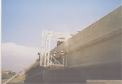 Model 16-9 A.T.X. Bridge Deck Overhang Stripping Buggy