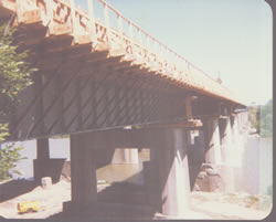 Bridge Deck Overhang Support Brackets